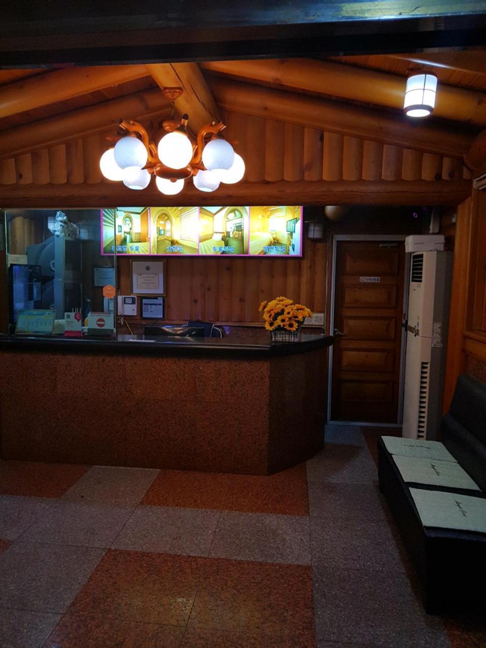 Pine Motel Poljong Kültér fotó