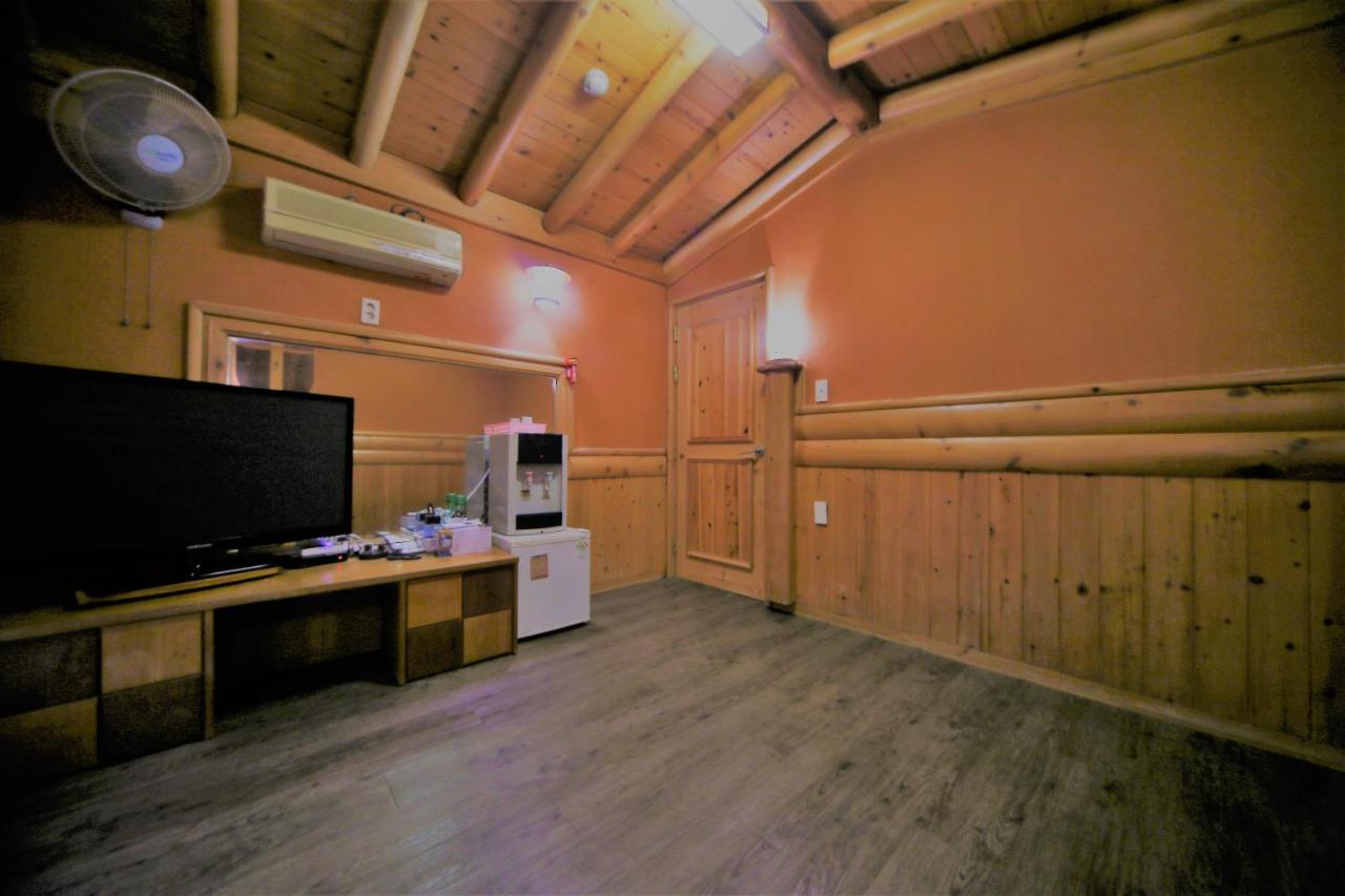 Pine Motel Poljong Kültér fotó