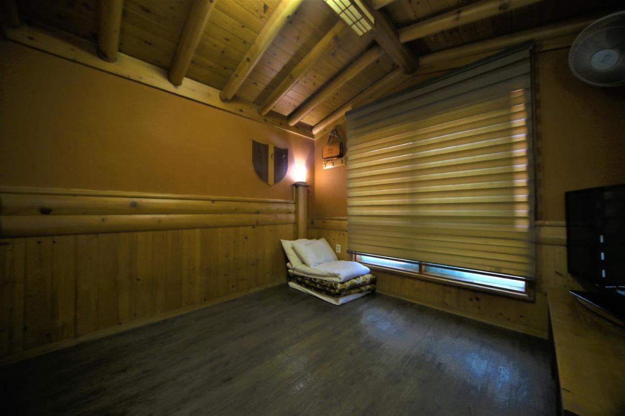 Pine Motel Poljong Kültér fotó