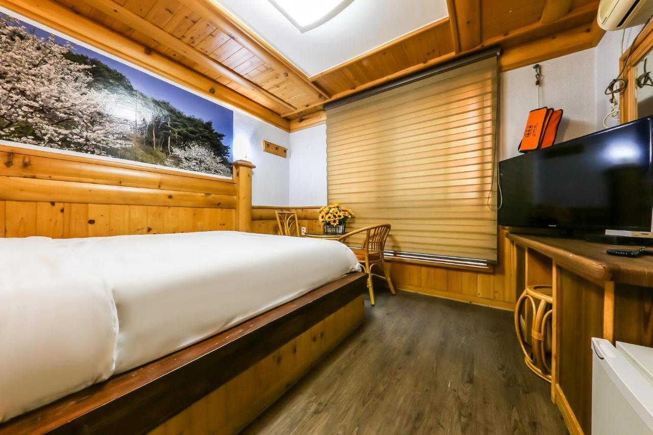 Pine Motel Poljong Kültér fotó